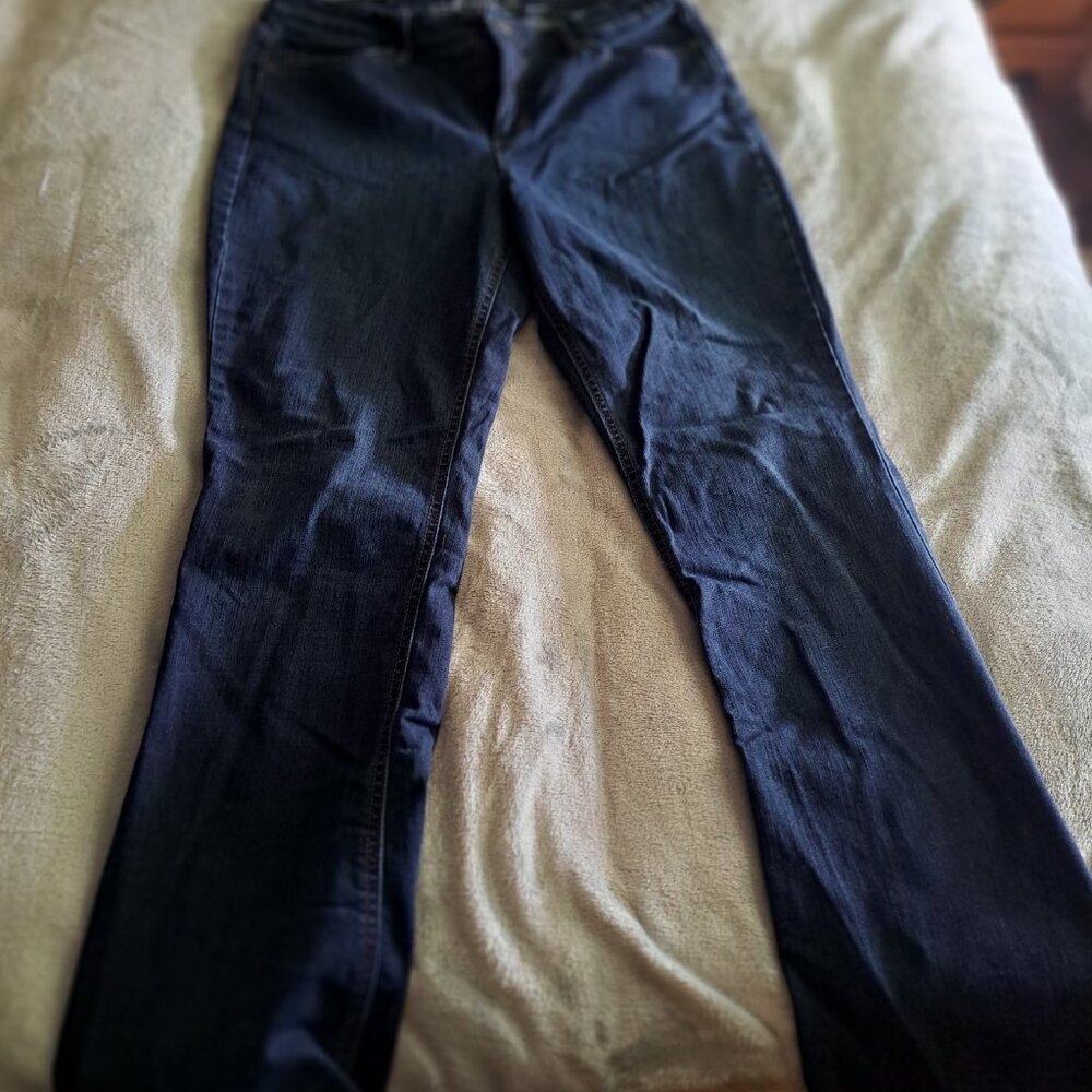 Jeans - Picture 2 of 3
